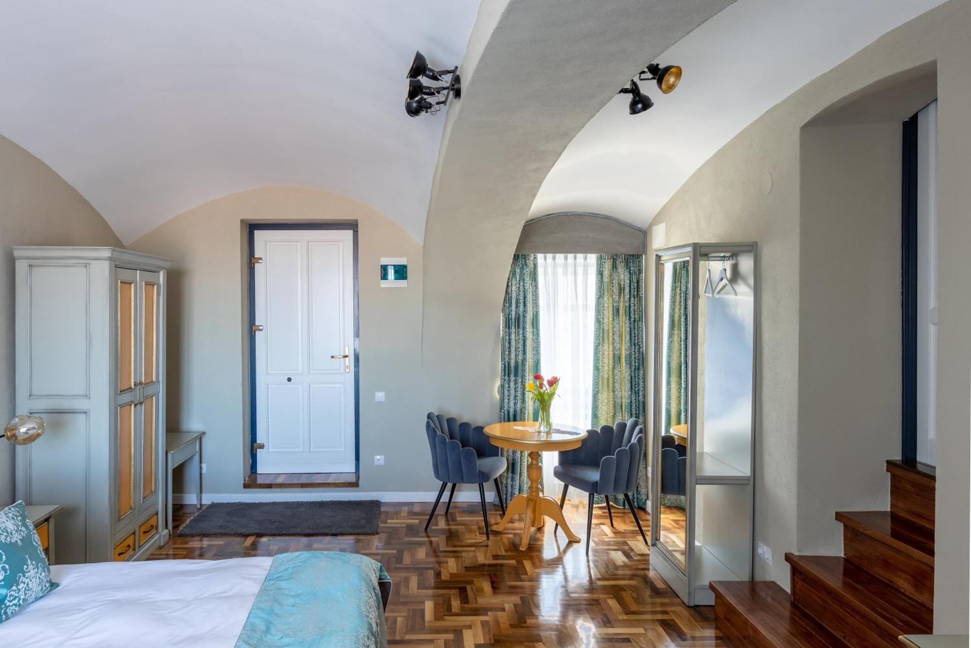 Magister Seven Bed & Breakfast Sibiu Eksteriør bilde
